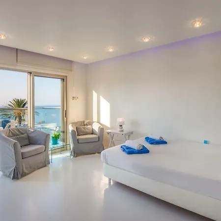 Sudio Sea View *