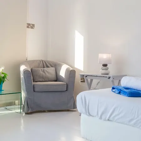 Sudio Sea View Apartment Larnaca