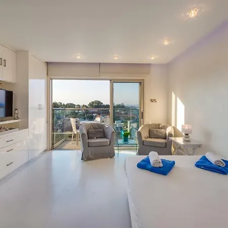 Sudio Sea View Apartment *